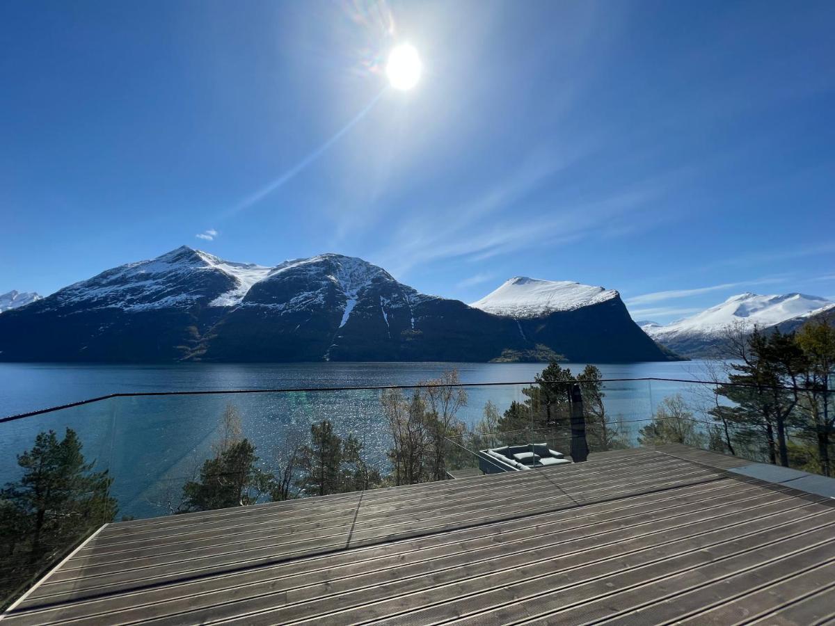 Villa Kristina / Andalsnes Torvik Ngoại thất bức ảnh