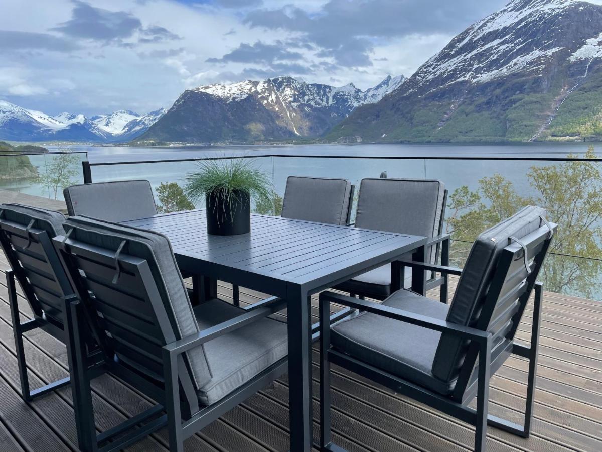 Villa Kristina / Andalsnes Torvik Ngoại thất bức ảnh